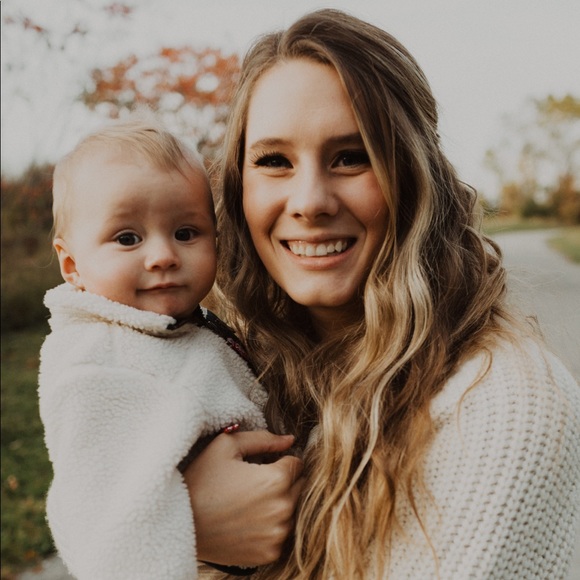 Meet your Posher, Maaike - Picture 1 of 1